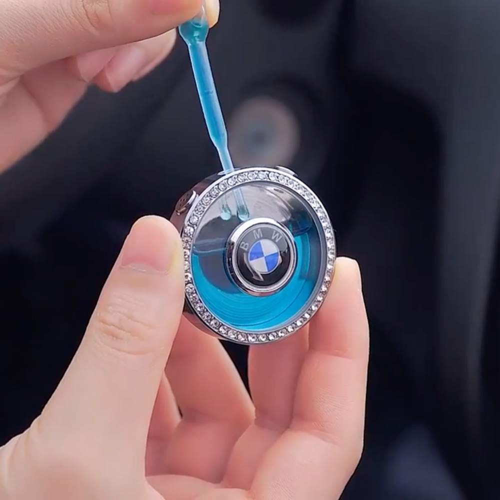 Diffusore ricaricabile per auto di alta qualità (+1 ricarica in omaggio)