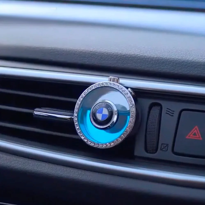 Diffusore ricaricabile per auto di alta qualità (+1 ricarica in omaggio)